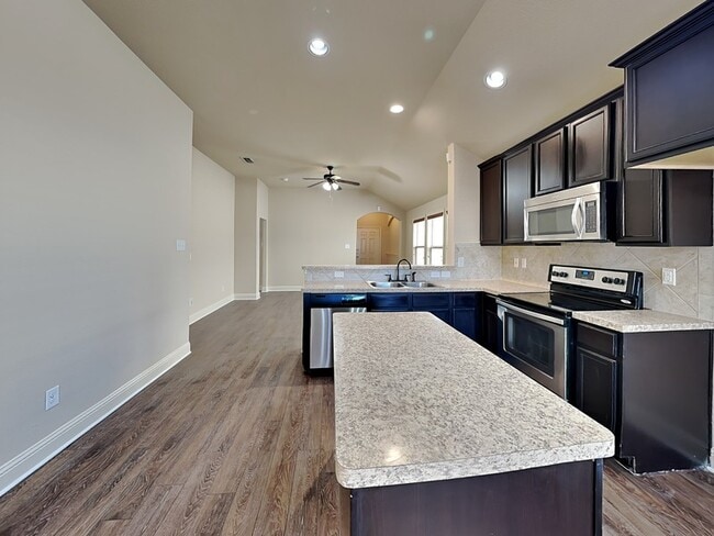 Photo - 5860 Burgundy Rose Dr