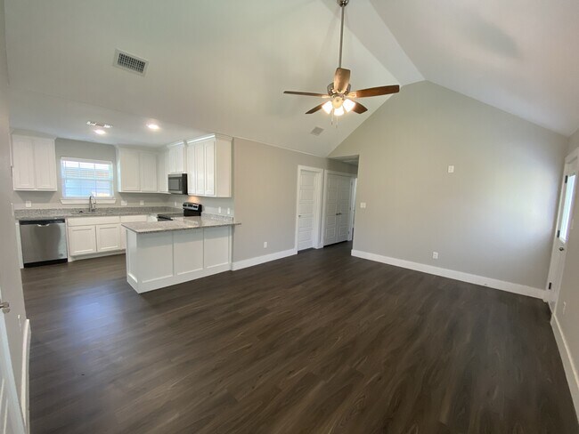 Photo - 1032 Ray Dr