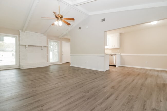 Photo - 209 Buckskin Dr
