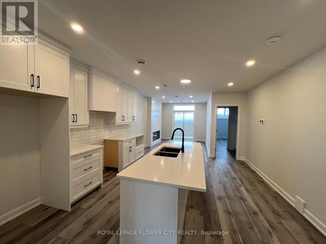 Photo - 440 Wellington St E Unité 25