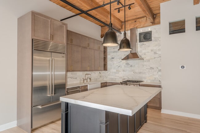 Photo - 1017 W Washington Blvd Unidad 4D Rental