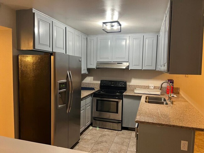 Photo - 4727 N Cedar Ave