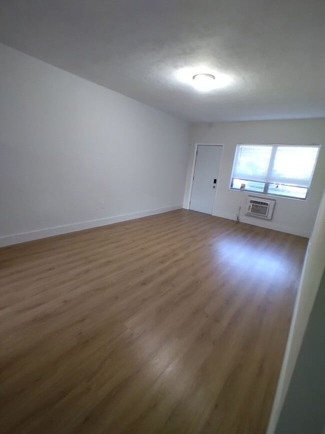 Photo - 600 SW 9th Ave