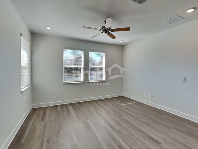 Photo - 16438 Cheyanne Ct