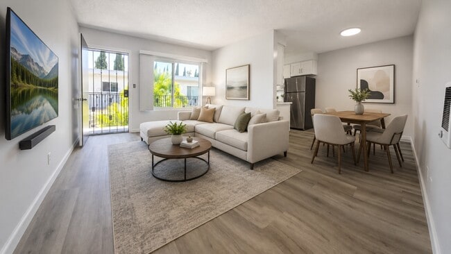 Building Photo - 25937 Viana Ave Unit 14