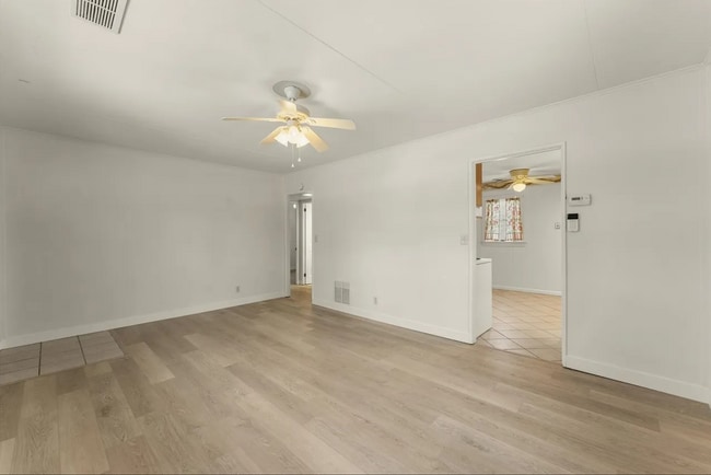 Photo - 804 E Michigan Ave