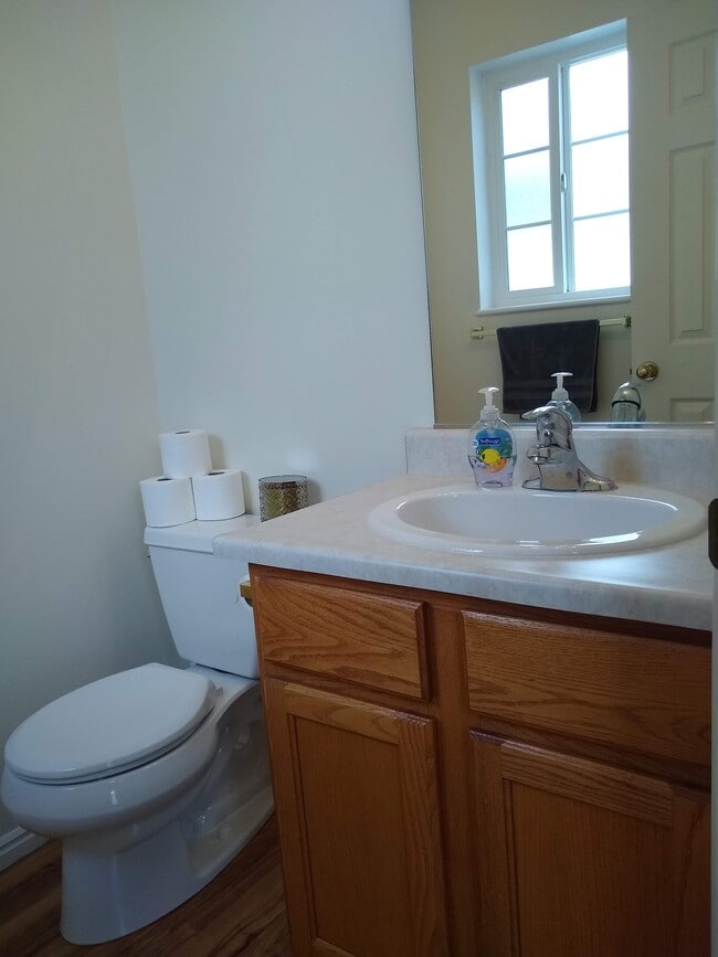 Photo - 218 Stirling Pl