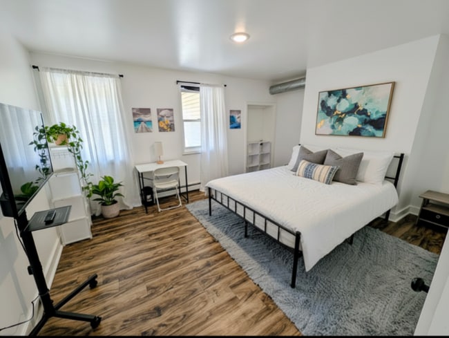 Building Photo - 35 Winfield Ave