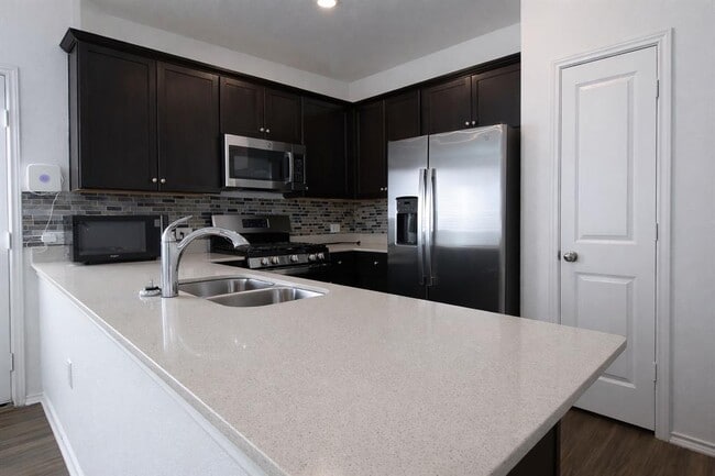 Photo - 14301 Sandrock Bnd