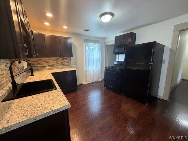 Photo - 80 Meadow Pl