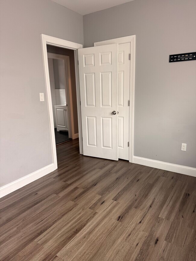 Photo - 1008 Boudinot Pl Unit 2