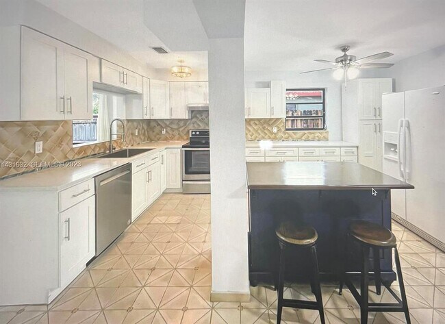 Photo - 3813 NE 16th Ter