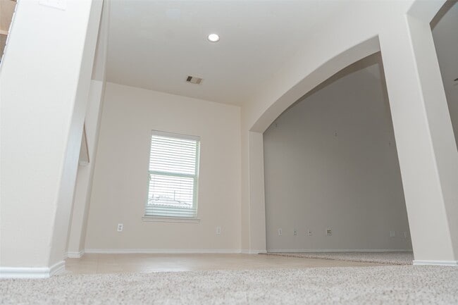 Photo - 1902 Vernal Glen Cir