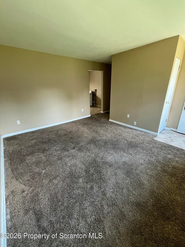 Photo - 612 Oak St