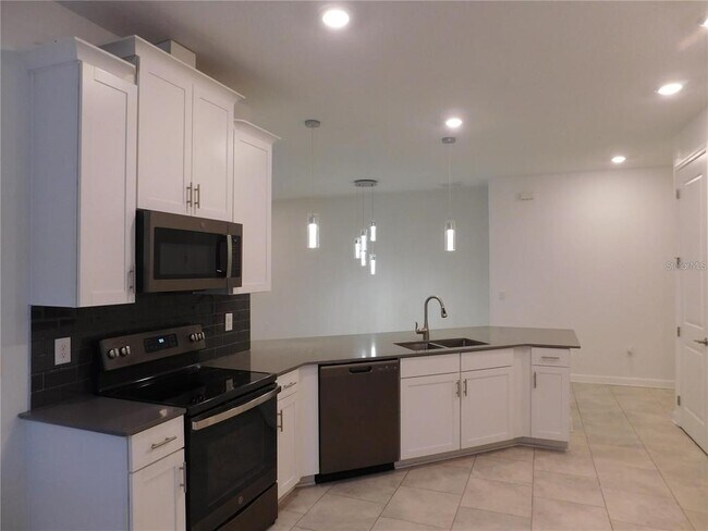 Photo - 1830 Good Neighbor Lp