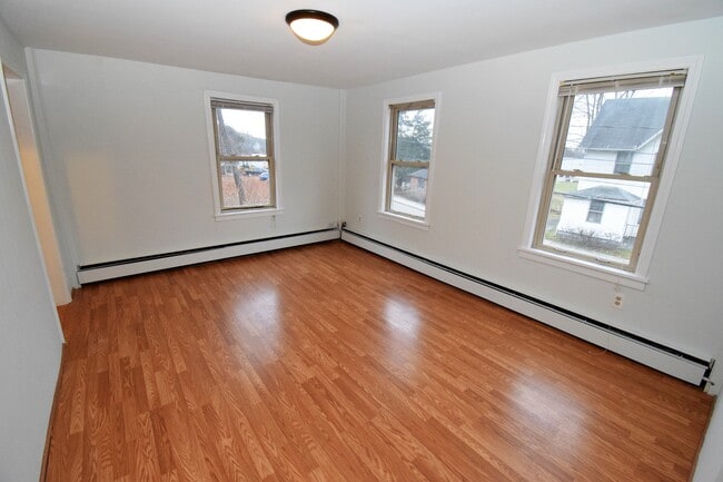 Photo - 28 Drive Way