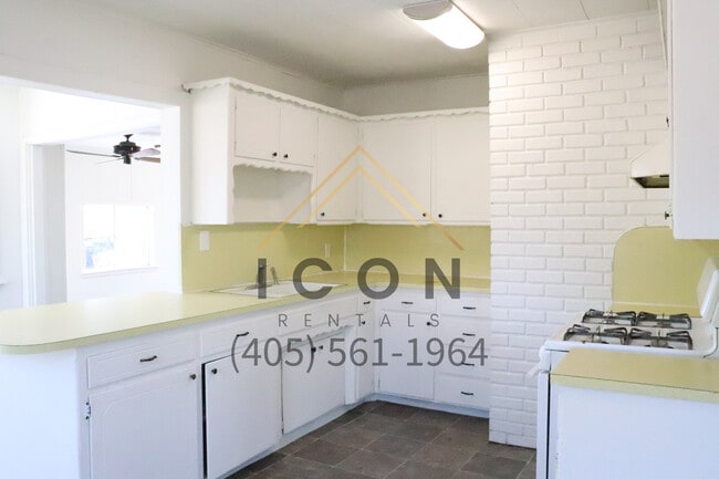 Photo - 146 N El Reno Ave