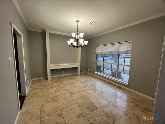 Photo - 2013 Highland Dr