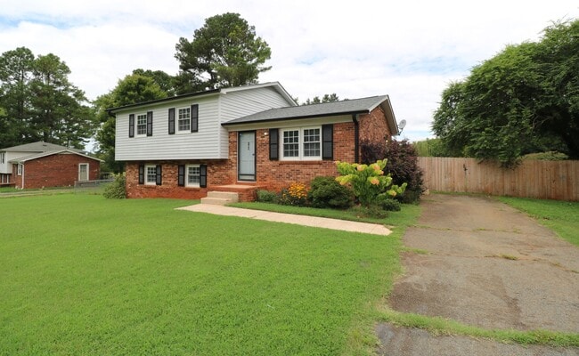 Building Photo - 120 Sunnybrook Ct Rental