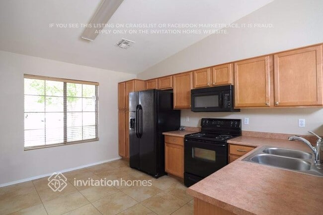 Photo - 8207 S 18th St