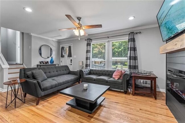 Photo - 179 Oak Dr SW