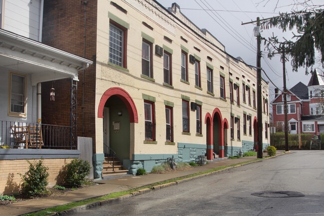 Primary Photo - 201 Center Ave Apartments