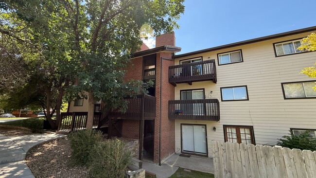 2-Bedroom, 2-Bath Condo Near City Center i... - 2-Bedroom, 2-Bath Condo Near City Center i... Unidad 100G