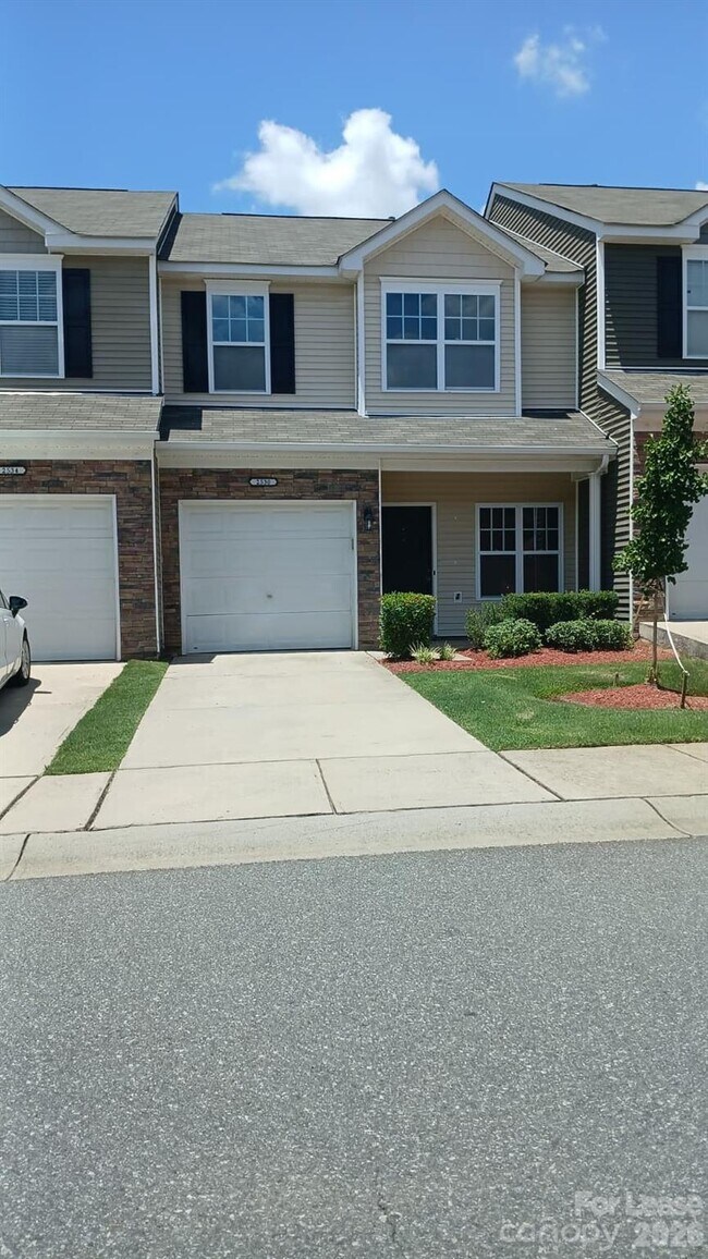 Building Photo - 2530 Madeline Meadow Dr