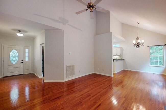 Photo - Charming 3 Bedroom Nashville Home with Pristine Hardwood Floors & 3 Full Baths!
