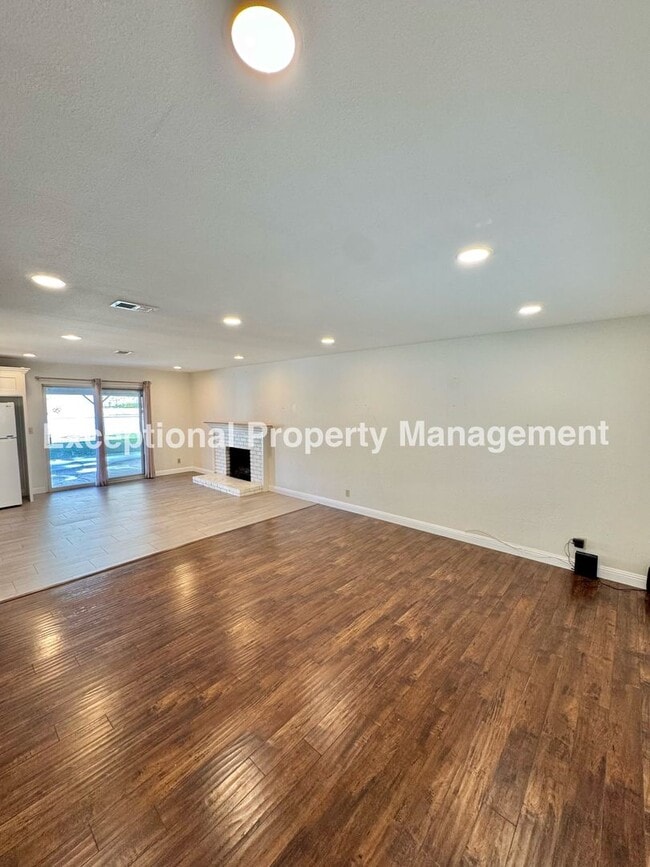 Photo - Ready to move in 3 bed 2 bath single story home!