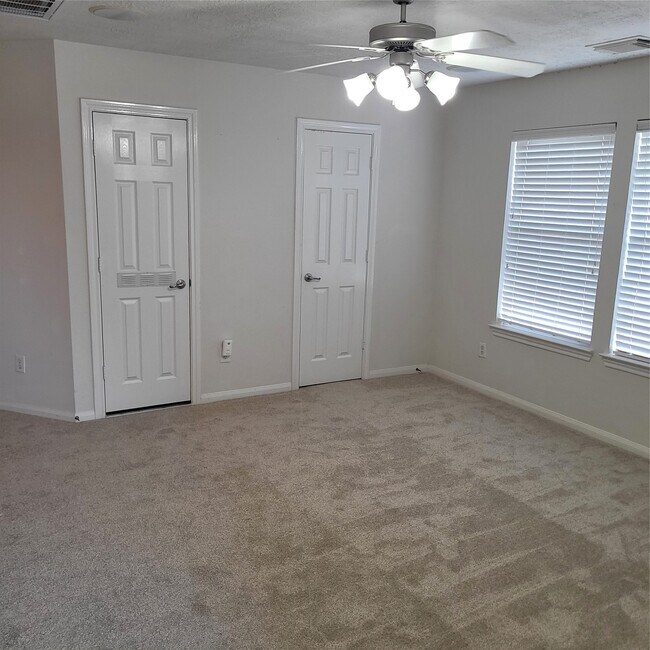 21410 Avalon Queen Dr