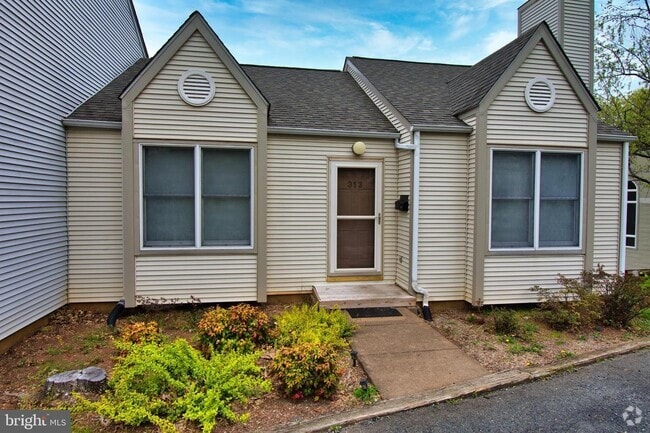 Building Photo - 313 Harper Dr Rental