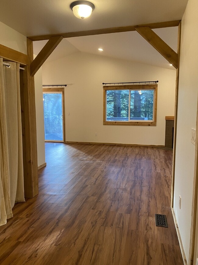 Photo - Spacious 4-Bedroom, 2.5 Bath in Quiet Sudd...