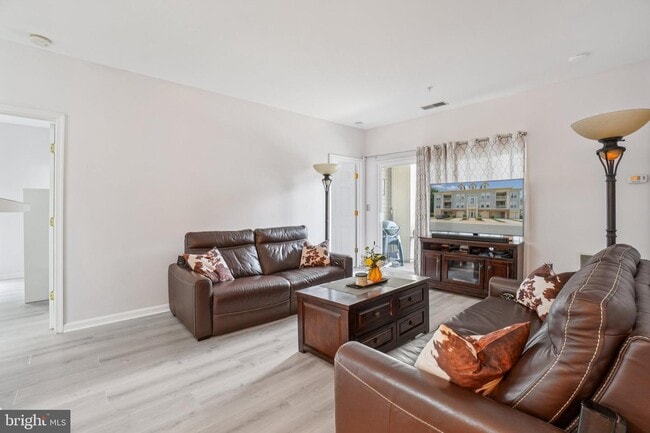 Photo - 11322 Westbrook Mill Ln Unit 204