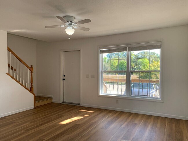 Photo - 111 Yellowtail Loop