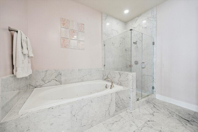 Photo - 4721 Banning Dr Unit E