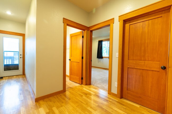 Photo - 100 Rebeccas Way