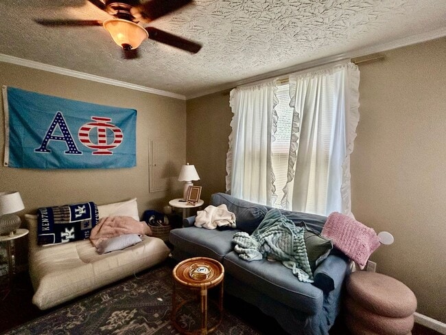332 Lafayette Ave