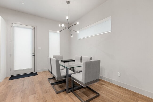 Photo - 5722 Rucio Ln