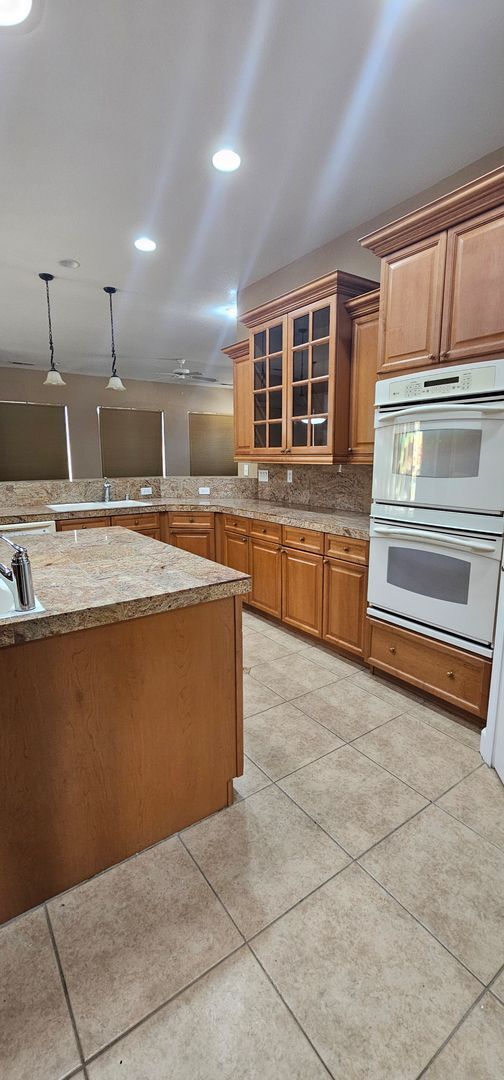 Photo - 5 Bed 4 bath 3 car garage Southwest Vistas FOR RENT