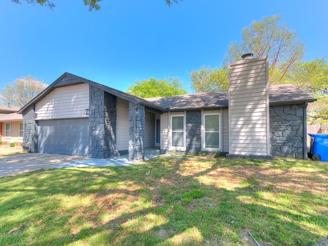 Photo - Beautiful 4 bedroom in South Tulsa and Union School District