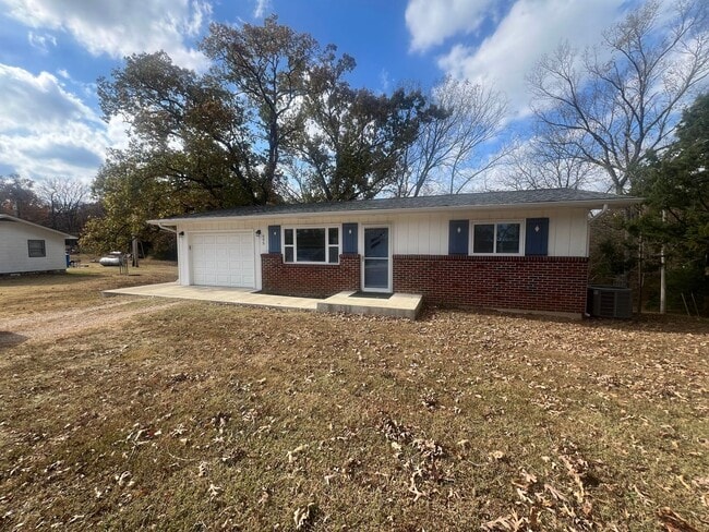 Building Photo - 695 Passover Rd