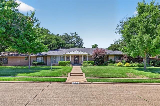 Photo - 7141 Twin Tree Ln