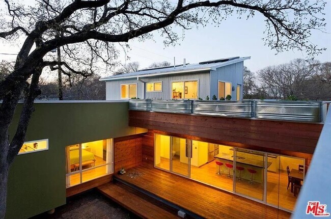 Building Photo - 3206 French Pl Rental