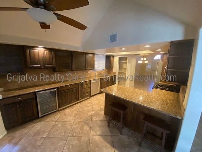 Photo - Amazing 5 BD, 3 BA House + Pool! This Oro Valley home has everything! (Lambert/La Canada)