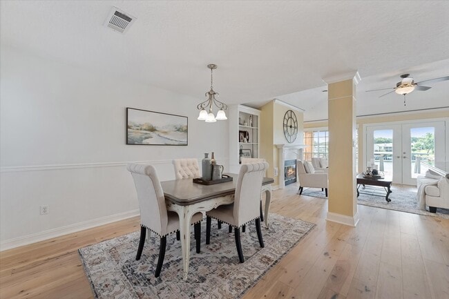 Photo - 225 Capetown Way