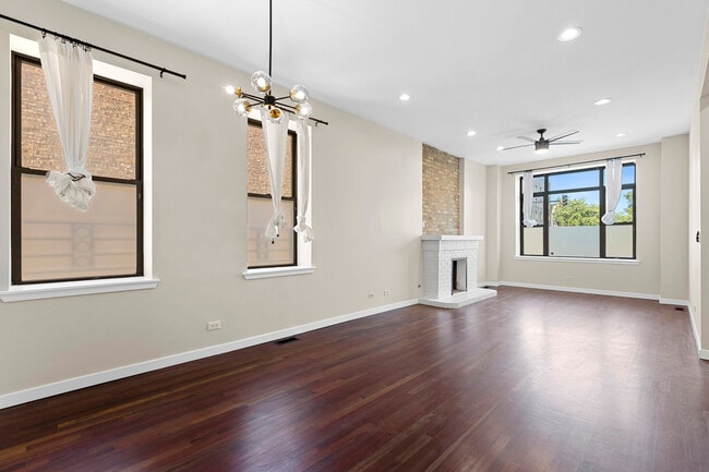 Photo - 613 N Racine Ave Unit 1