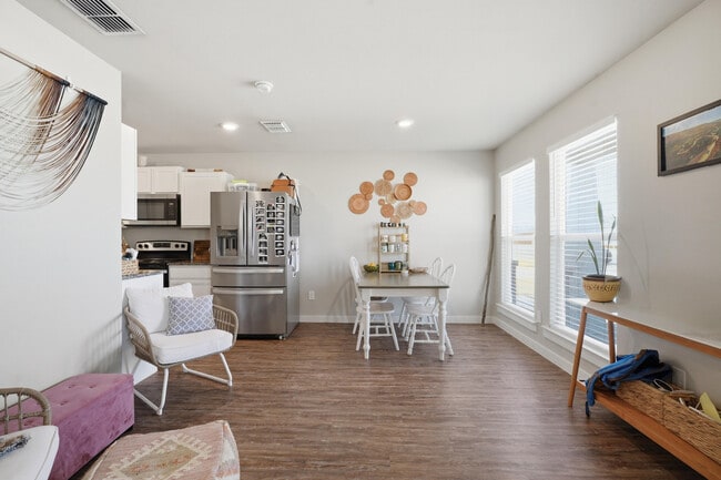 Photo - 1605 135th St