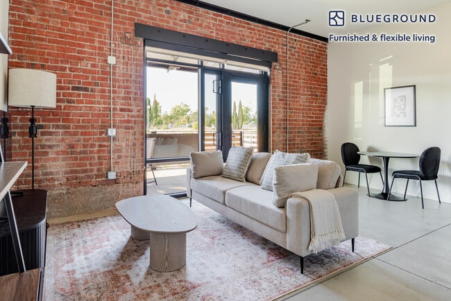 Building Photo - 1501 Buena Vista Ave Rental