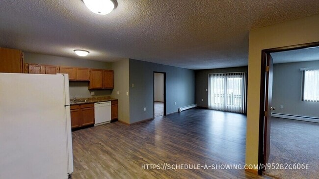 Building Photo - 2445 Werner St Unit Apt. 17